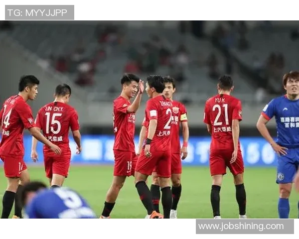 深入解析上海足球队包夹体系的战术运用与实战效果 深入解析上海足球队包夹体系的战术运用与实战效果