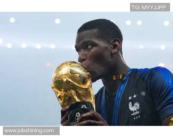 个头最矮的足球明星如何在绿茵场上创造辉煌成就与传奇故事 个头最矮的足球明星如何在绿茵场上创造辉煌成就与传奇故事