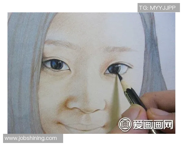 如何轻松绘制足球明星的生动肖像技巧与步骤分享 如何轻松绘制足球明星的生动肖像技巧与步骤分享